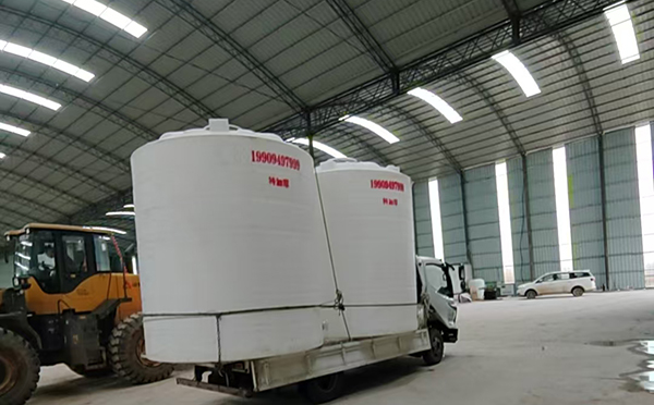 特加厚天祝塑料大桶装车运输交付实录 特加厚天祝塑料大桶装车运输交付实录